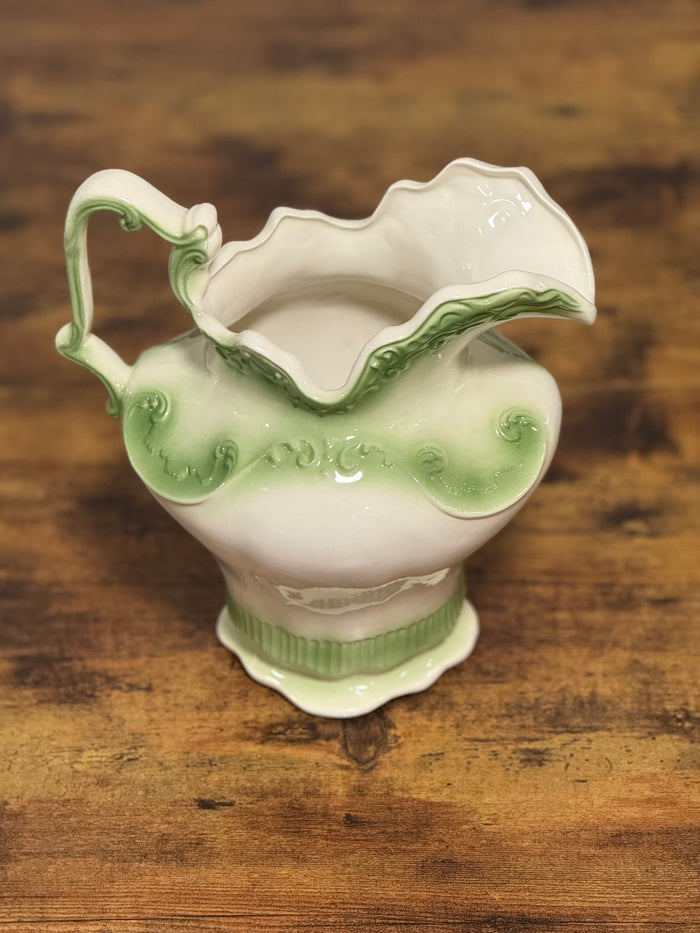 Arnel’s Pitcher 14” Large