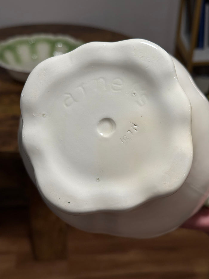 Arnel’s Pitcher 14” Large