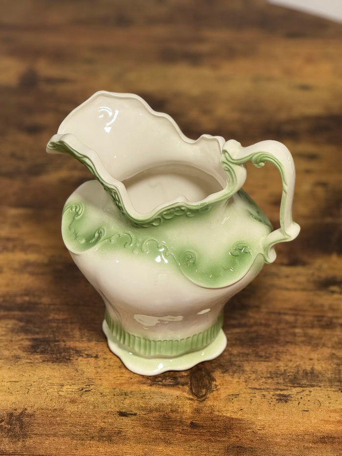 Arnel’s Pitcher 14” Large