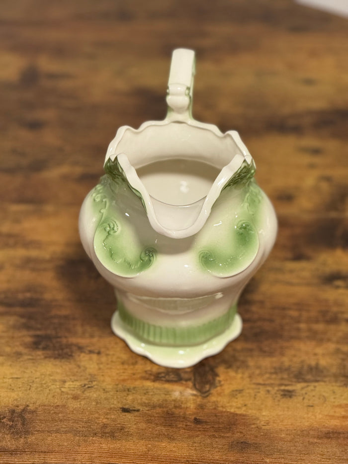 Arnel’s Pitcher 14” Large