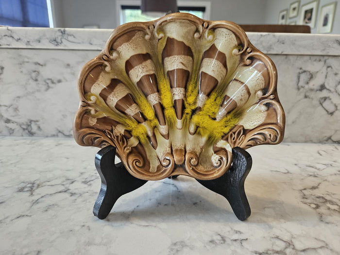BCM Belgo Canadian - Clam Pattern with Glaze - Trinket Dish