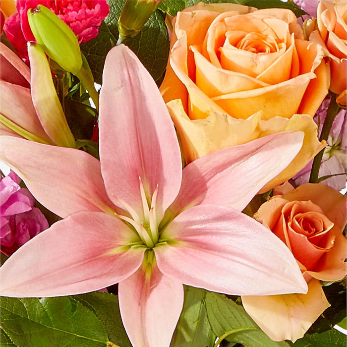 Bisous Bouquet – PANDA FLOWERS CANADA INC, Calgary AB