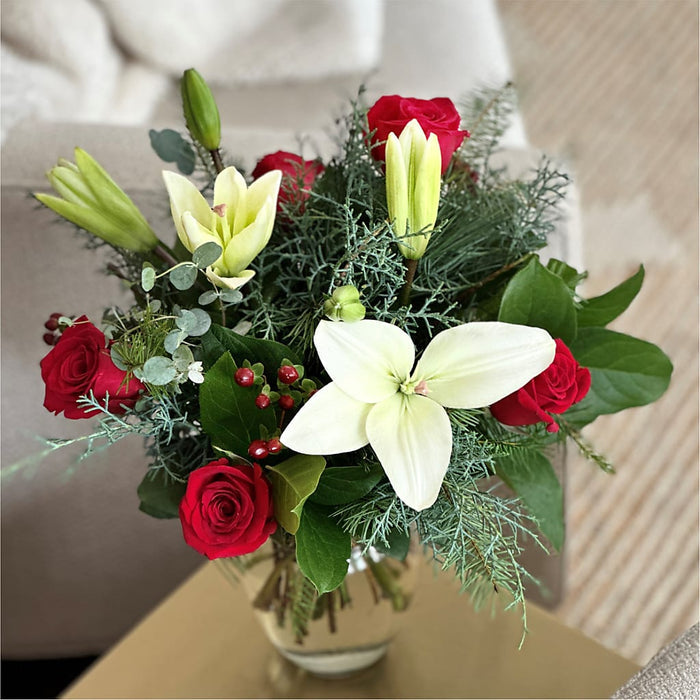 Glittering Lights Bouquet – PANDA FLOWERS CANADA INC, Calgary AB