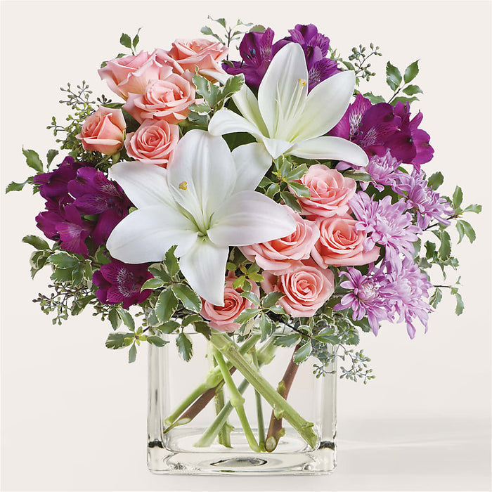 Mani Pedi Bouquet – PANDA FLOWERS CANADA INC, Calgary AB