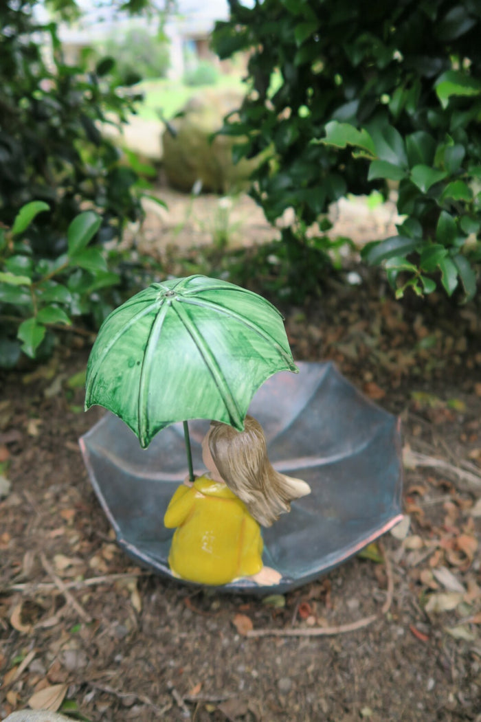 Molly Bird Bath Station With Umbrella Bee Garden Statue Ornament