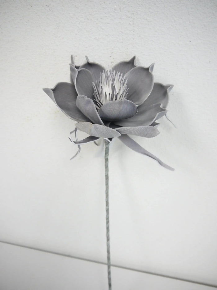 Pandula Foam Flower Grey 25"