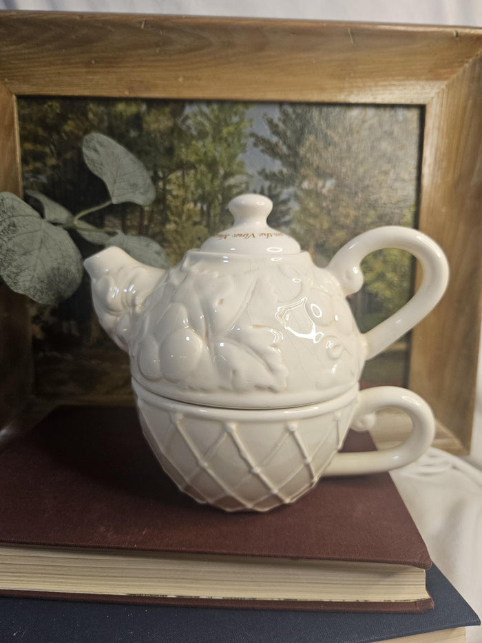 Parable Teapot and Cup for One - Farmhouse