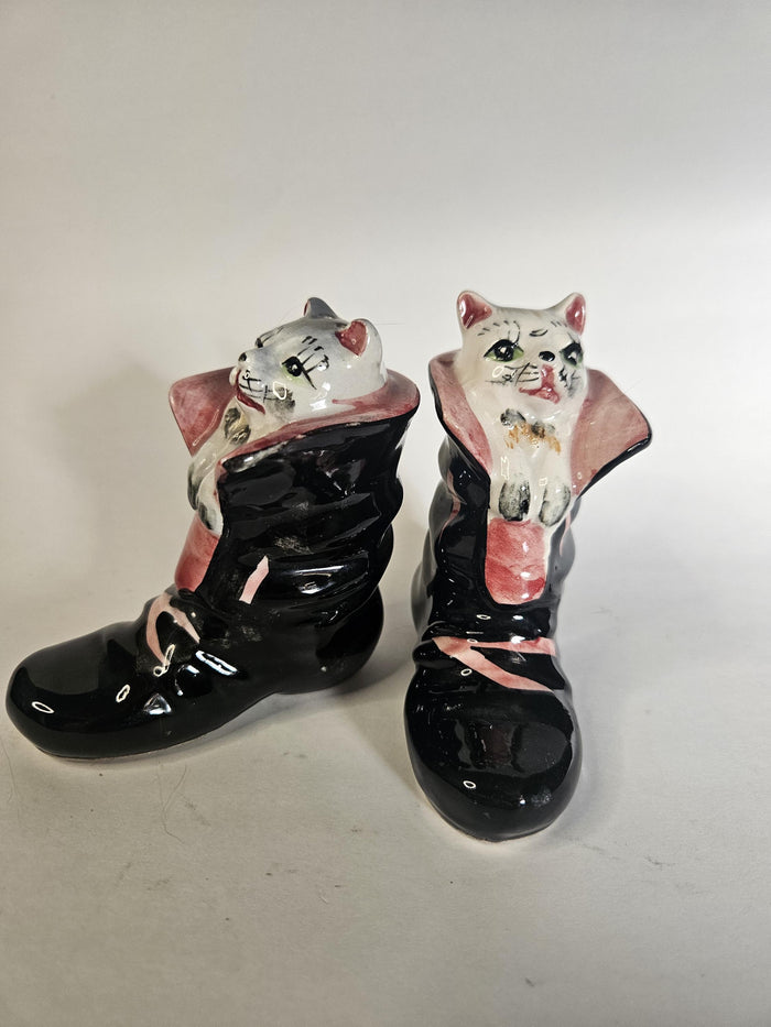 Puss N Boots - Cat Shakers - 1950s Japan - Original stickers & stoppers - Hand-painted