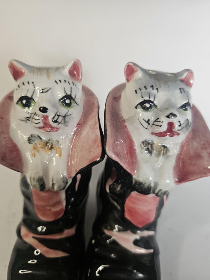 Puss N Boots - Cat Shakers - 1950s Japan - Original stickers & stoppers - Hand-painted