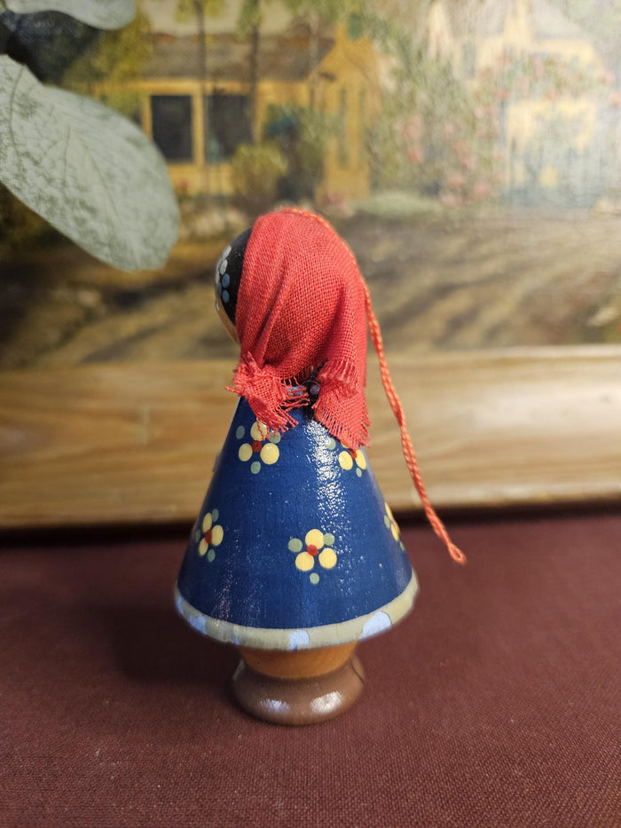 Russian Folk Art - Wooden figurine/ornament