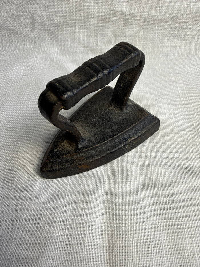 Small Decorative Child’s Sad Iron 11