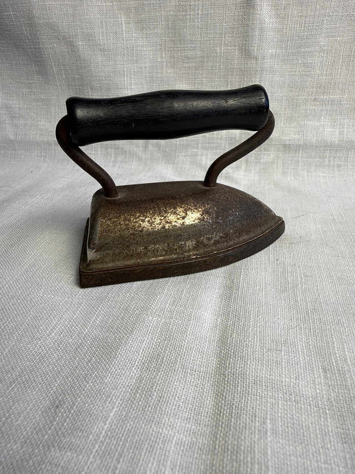 Small Decorative Child’s Sad Iron 13