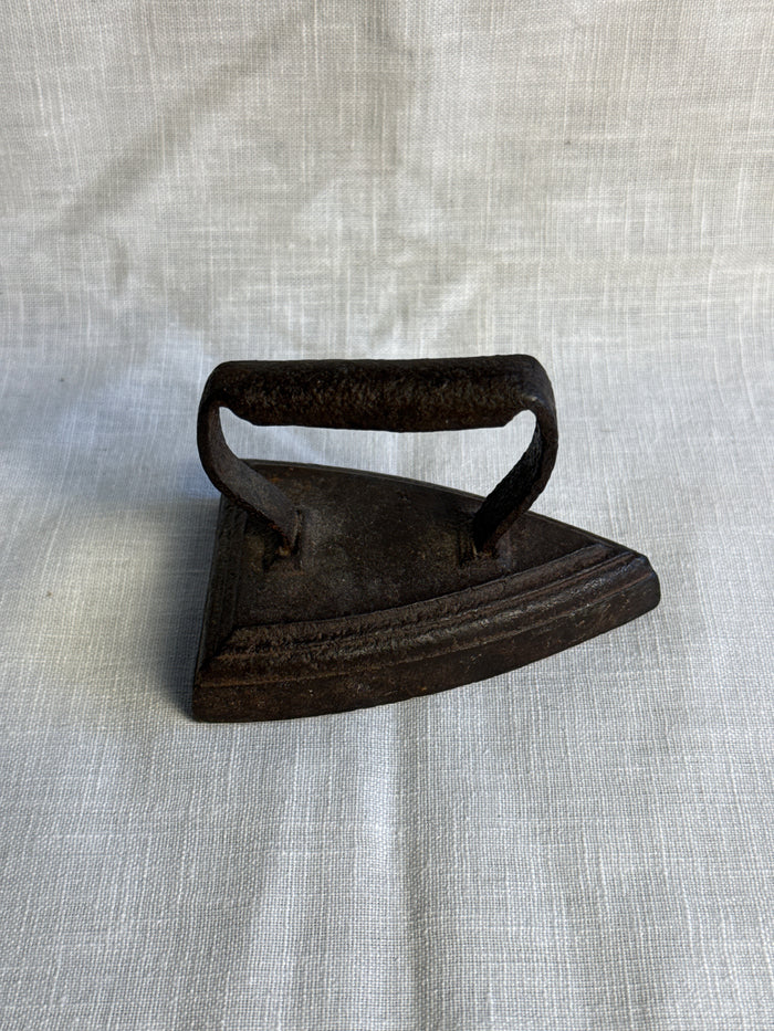 Small Decorative Child’s Sad Iron 6