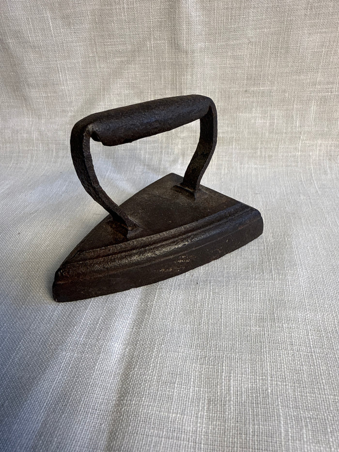 Small Decorative Child’s Sad Iron 6