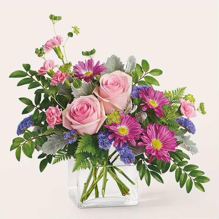 Starlet Bouquet – PANDA FLOWERS CANADA INC, Calgary AB