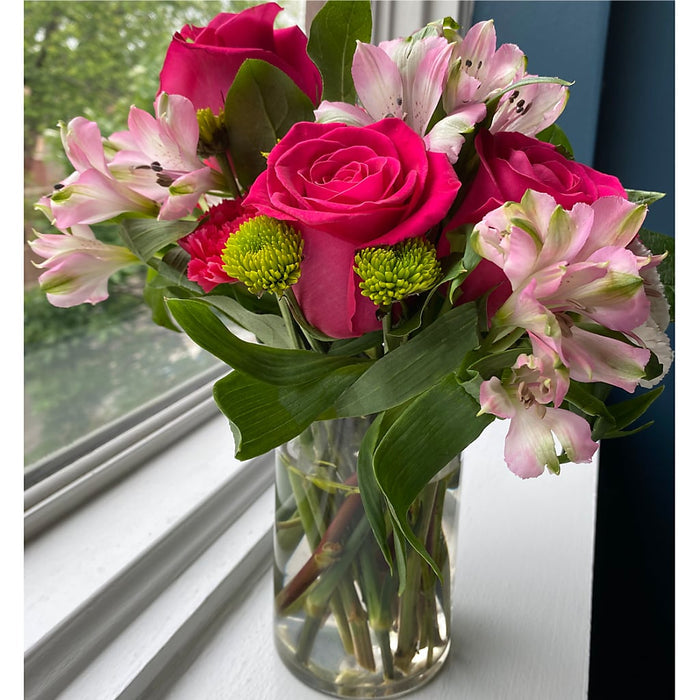 Sweet & Pretty Bouquet – PANDA FLOWERS CANADA INC, Calgary AB