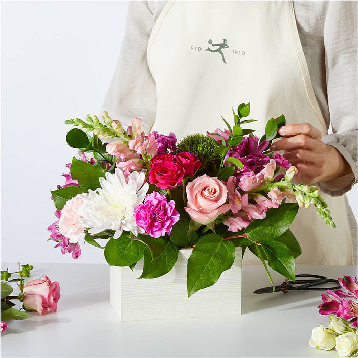 Sweetberry Box – A Florist Original – PANDA FLOWERS CANADA INC, Calgary AB