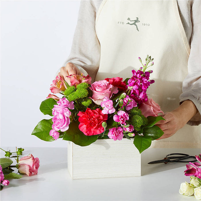 Sweetberry Box – A Florist Original – PANDA FLOWERS CANADA INC, Calgary AB